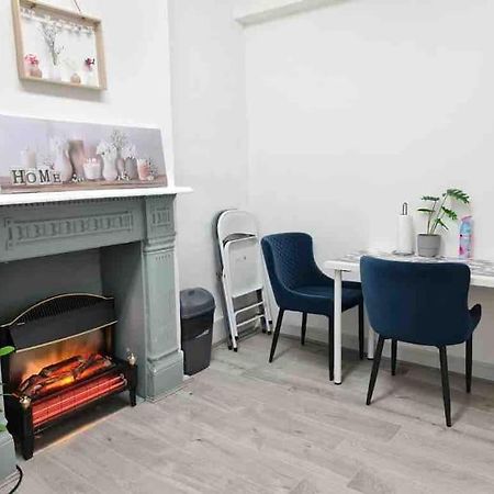 Ferienwohnung Nice Flat Near Central London Exterior foto
