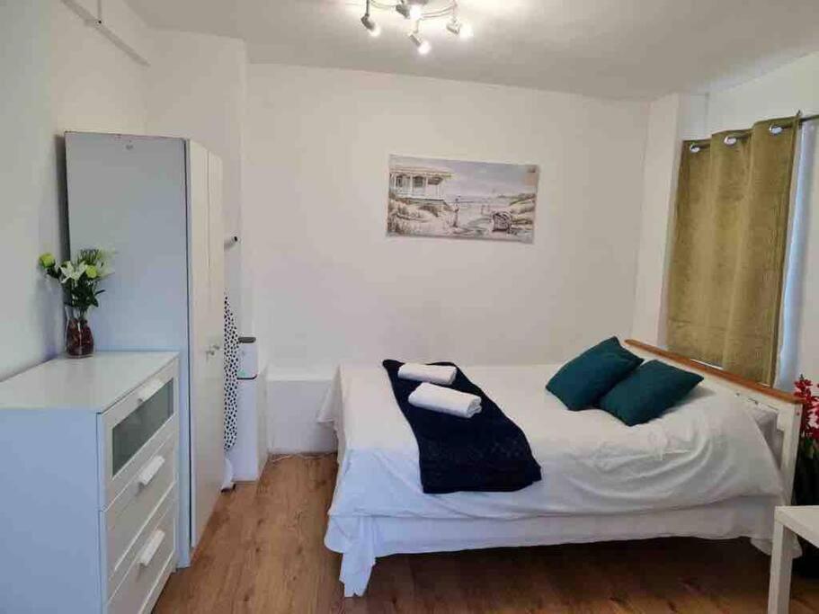 Ferienwohnung Nice Flat Near Central London Exterior foto
