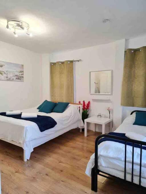 Ferienwohnung Nice Flat Near Central London Exterior foto
